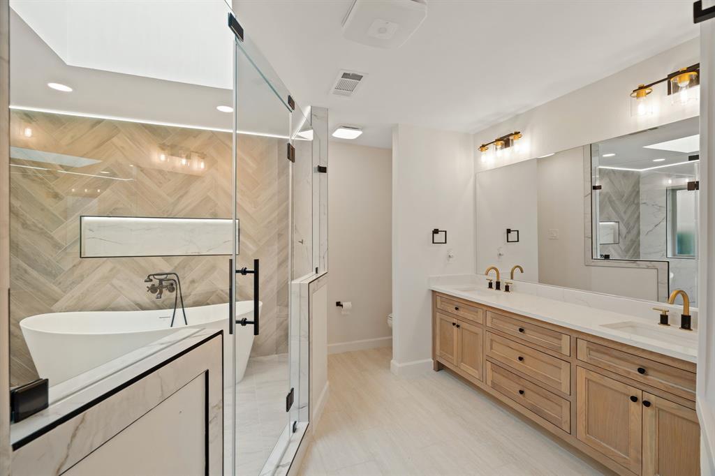 2011 Riverforest Drive