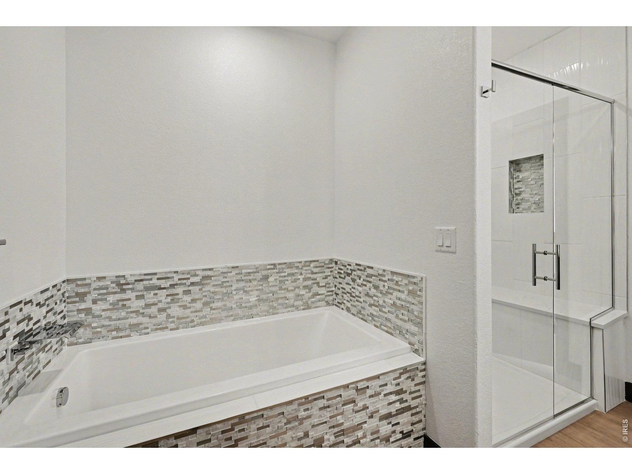 16505 Fairbanks Ct N