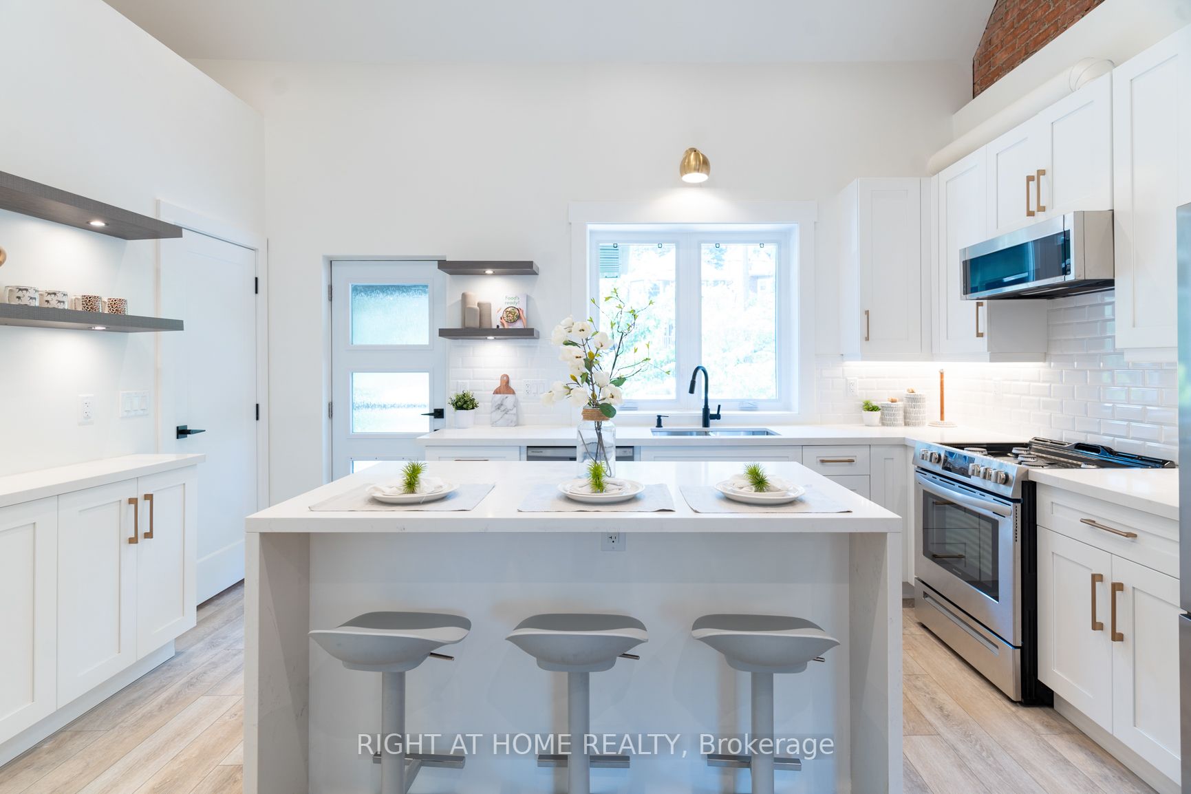 129 Kenilworth Ave Upper
