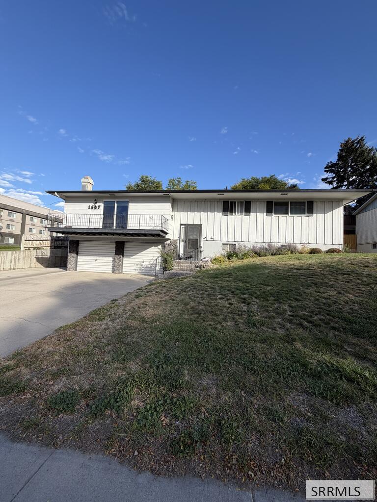 1607 S Fairway Drive
