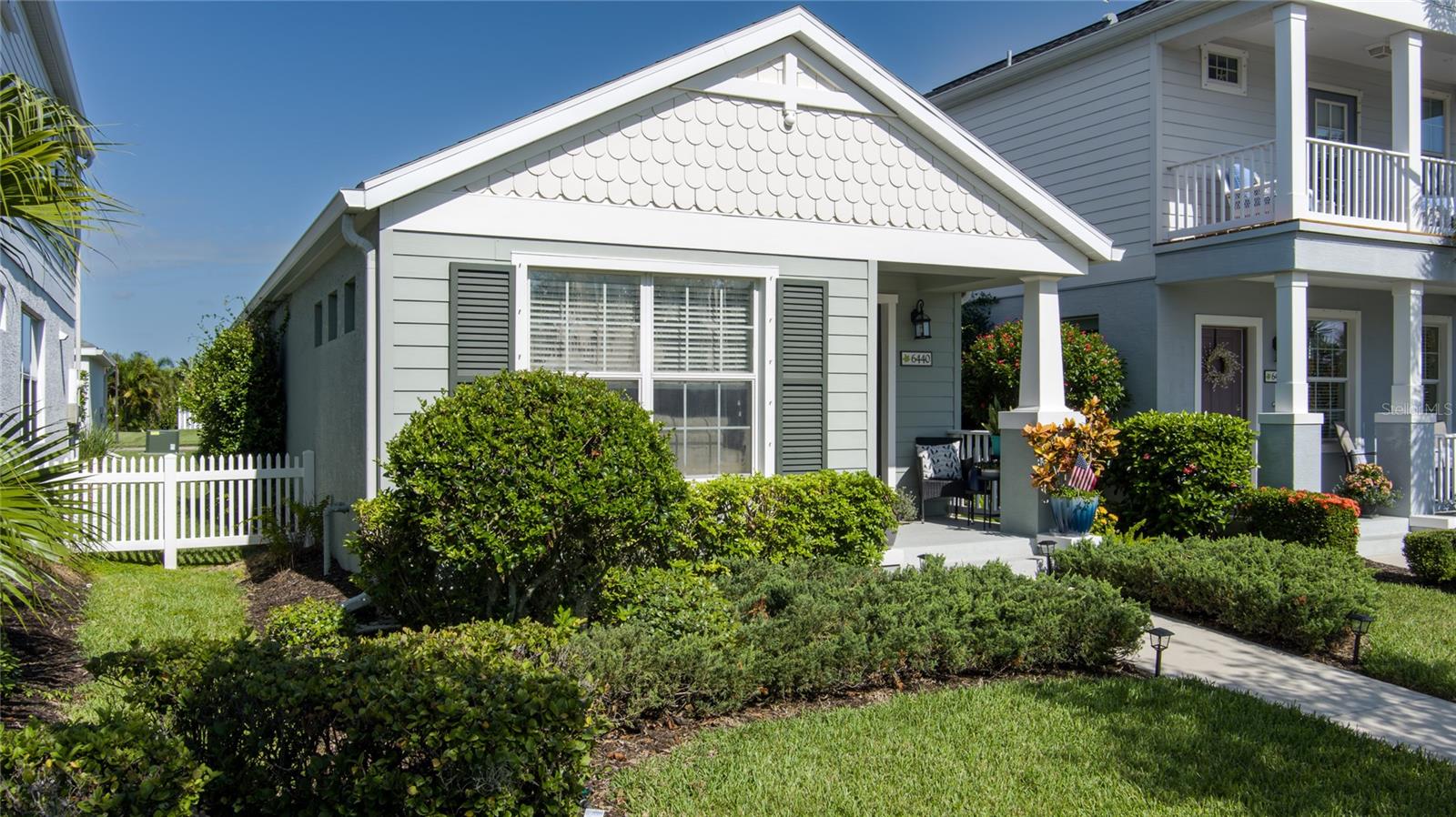 6440 Autumn Woods Way