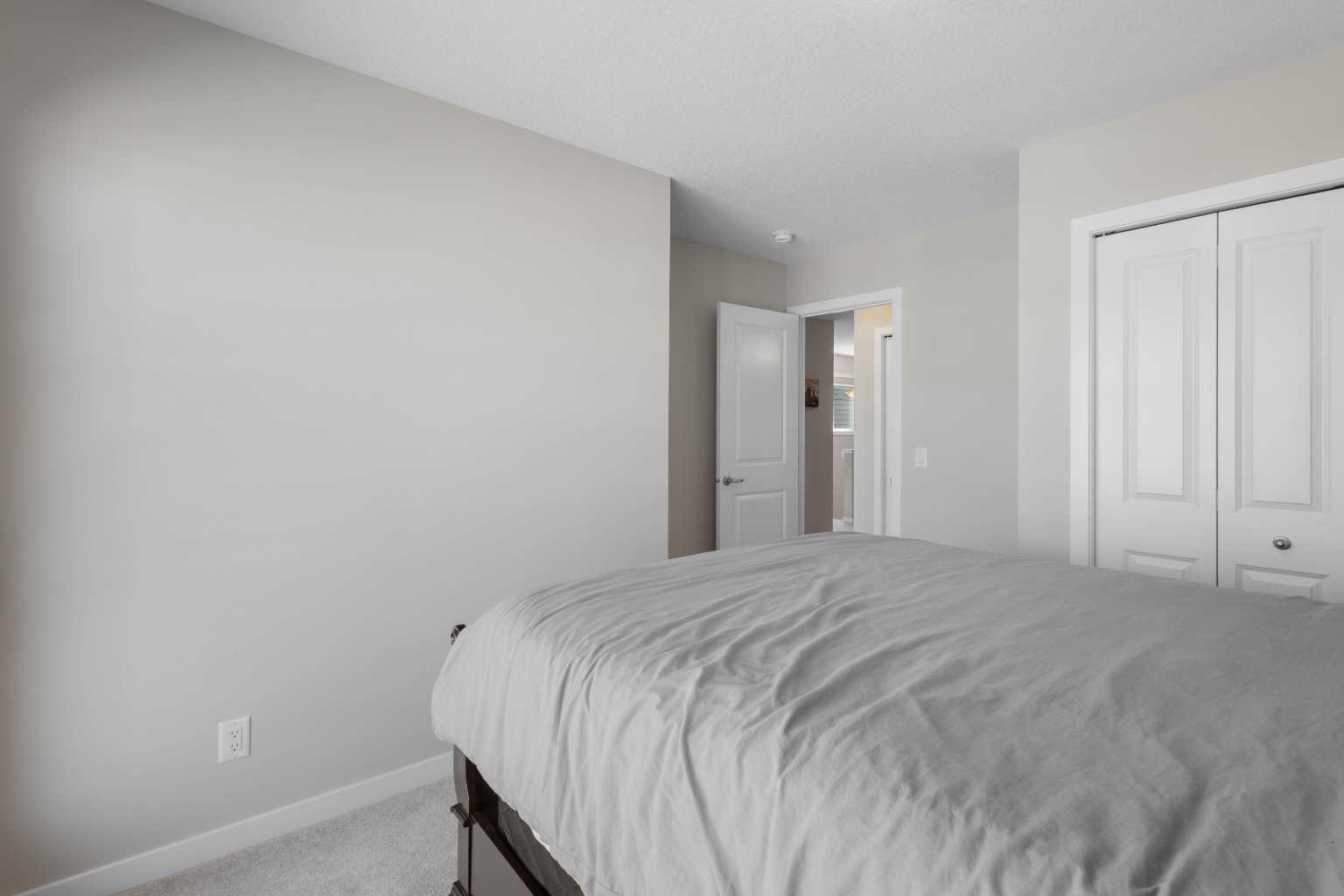 33 Walcrest Way SE