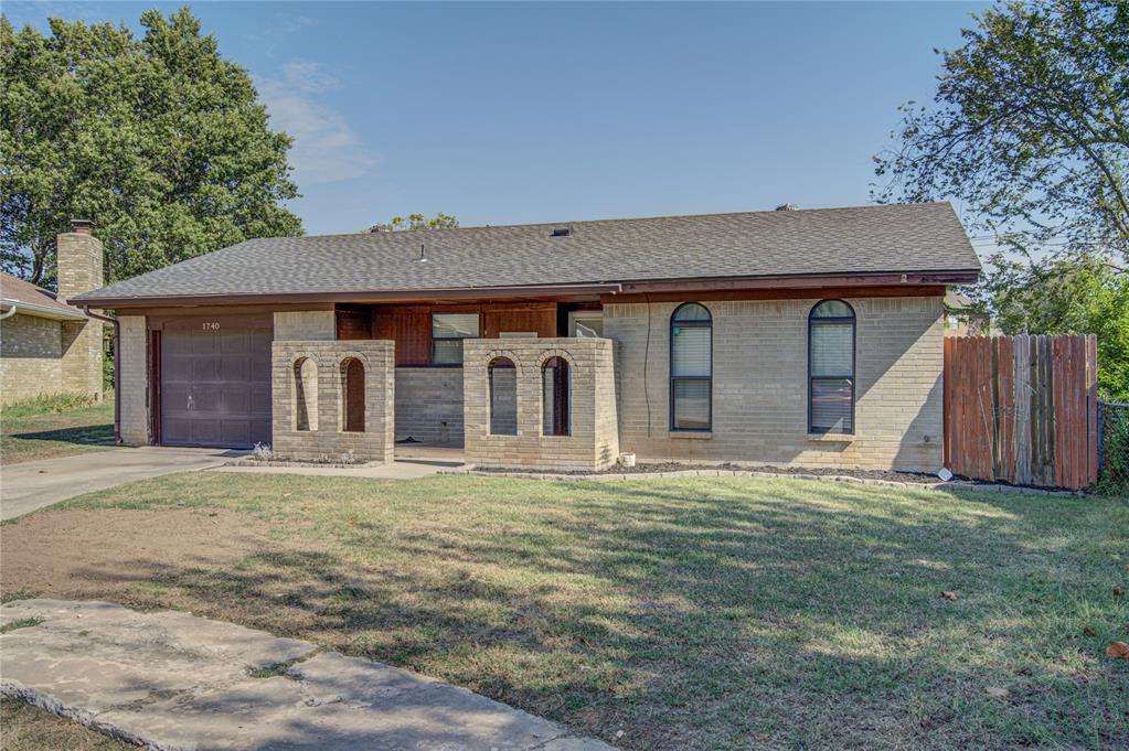 Explore the potential of this charming 3 bedroom, 2 bathroom home in Shiloh Heights, ready for your personal touch! As you enter, you’ll be welcomed by warm hardwood floors that flow through the main living areas. The spacious living room provides a great space for relaxation and gatherings. The kitchen features plenty of counter and cabinet space, perfect for everyday cooking. Large windows in the living room let in lots of natural light, creating an inviting atmosphere. The primary bedroom includes an en-suite bathroom with a large shower, while the two secondary bedrooms are versatile and can adapt to your needs—whether it’s for guests, a home office, or a playroom. Step outside to the roomy backyard, complete with a fire pit, ideal for enjoying cozy evenings outdoors. This home is a wonderful opportunity to update and make it your own. Schedule a showing today and see the possibilities!