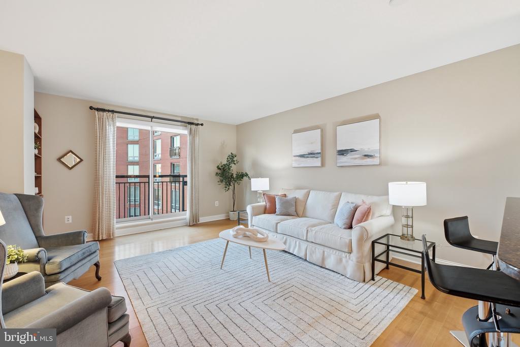 2050 Jamieson Avenue 1005