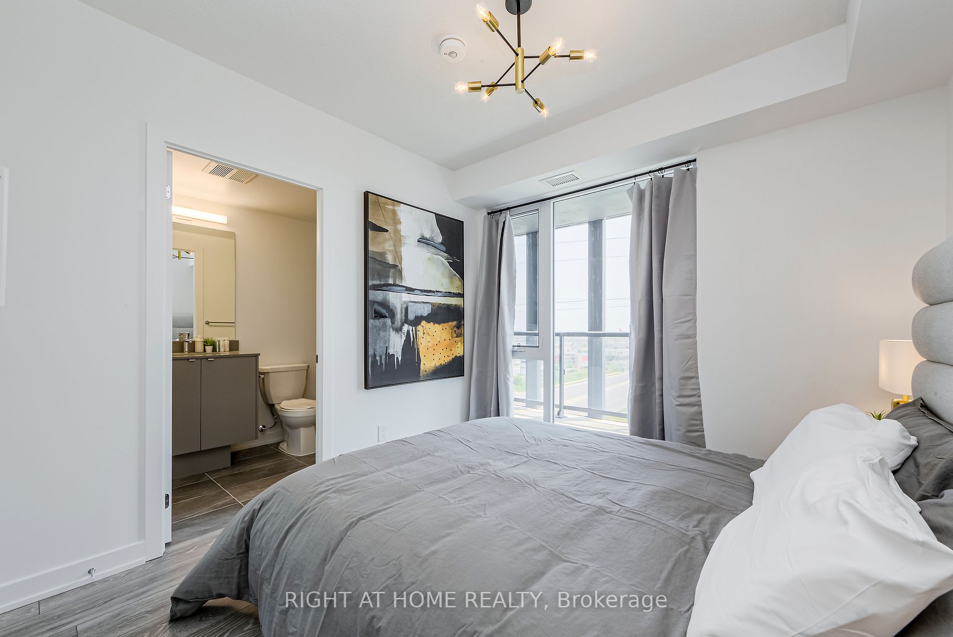 3200 Dakota Common Way B714