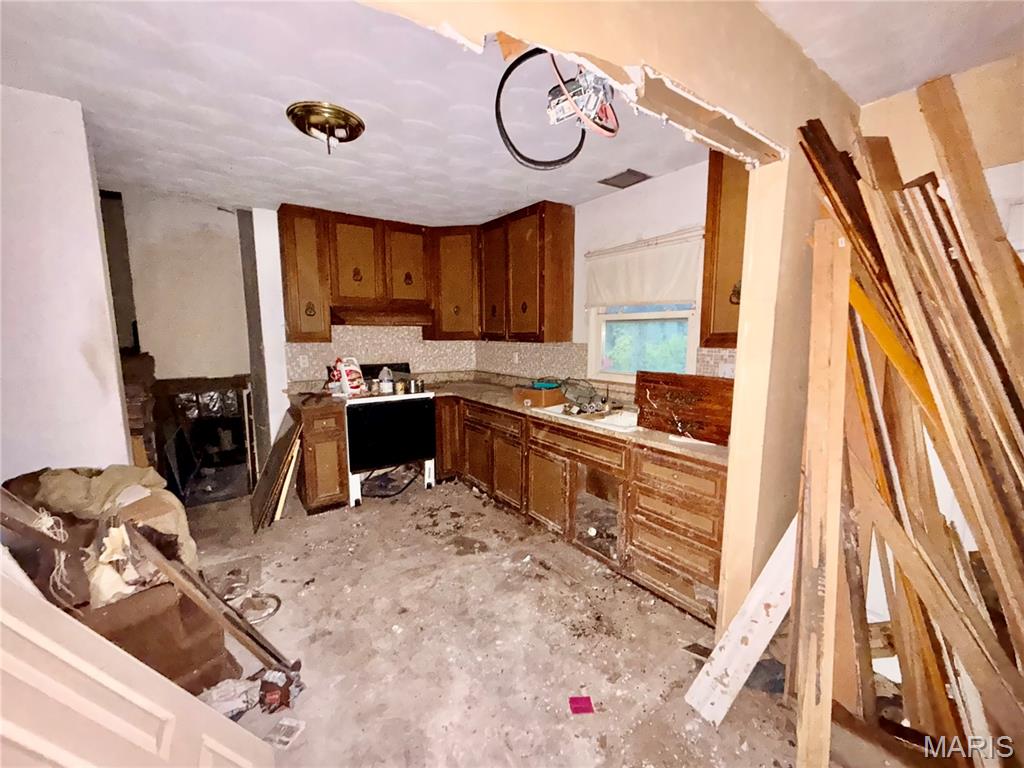 5102 Hillsboro Hematite Road