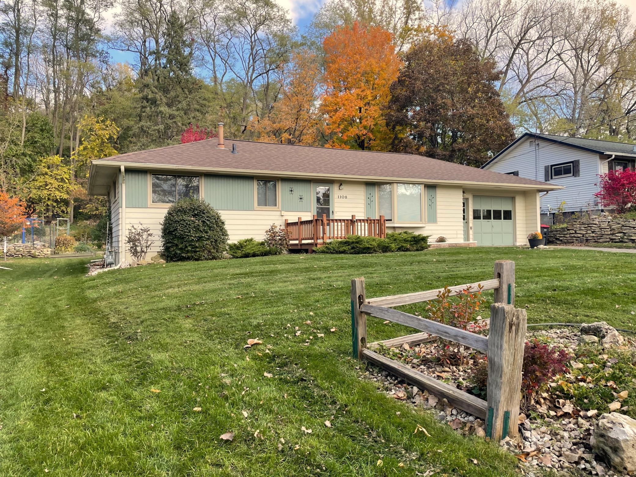 1108 Hawthorn Street