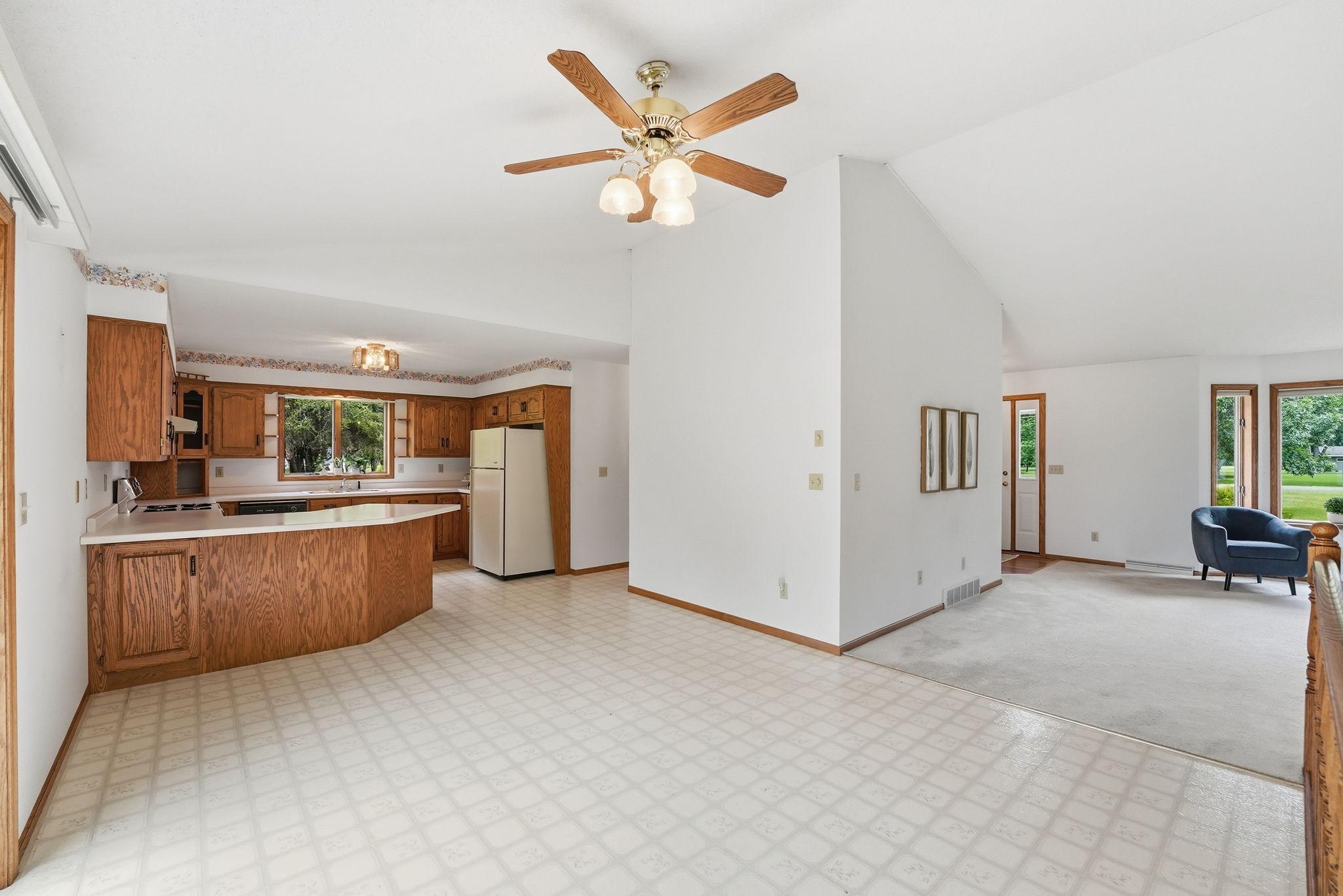 1850 E 49th Street SE