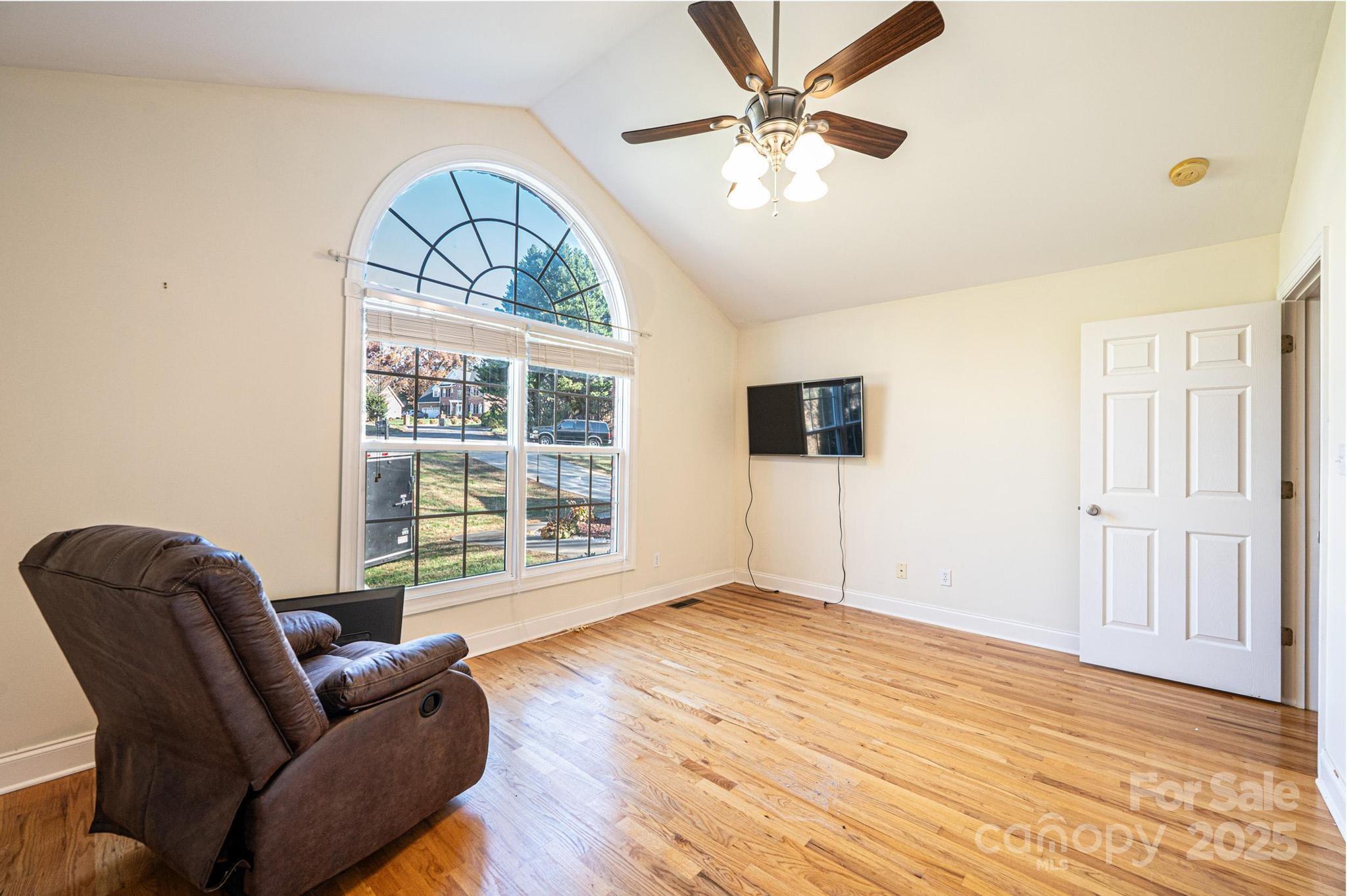 1436 20th Avenue Place NE