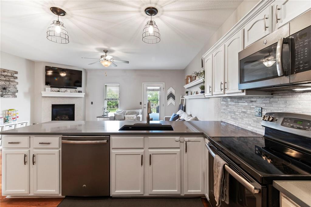 4004 NW 94th Terrace