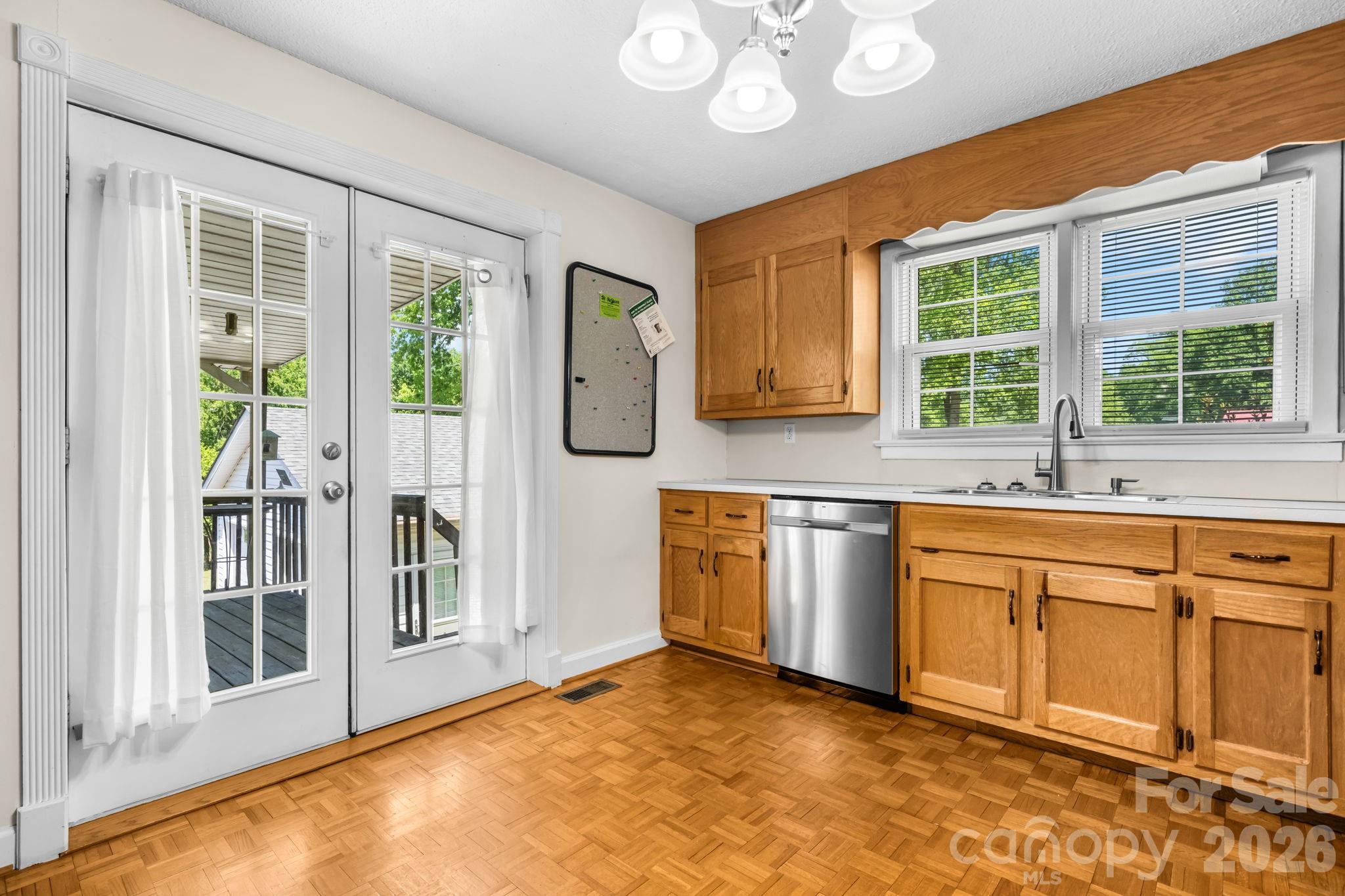 406 Swanson Drive SW