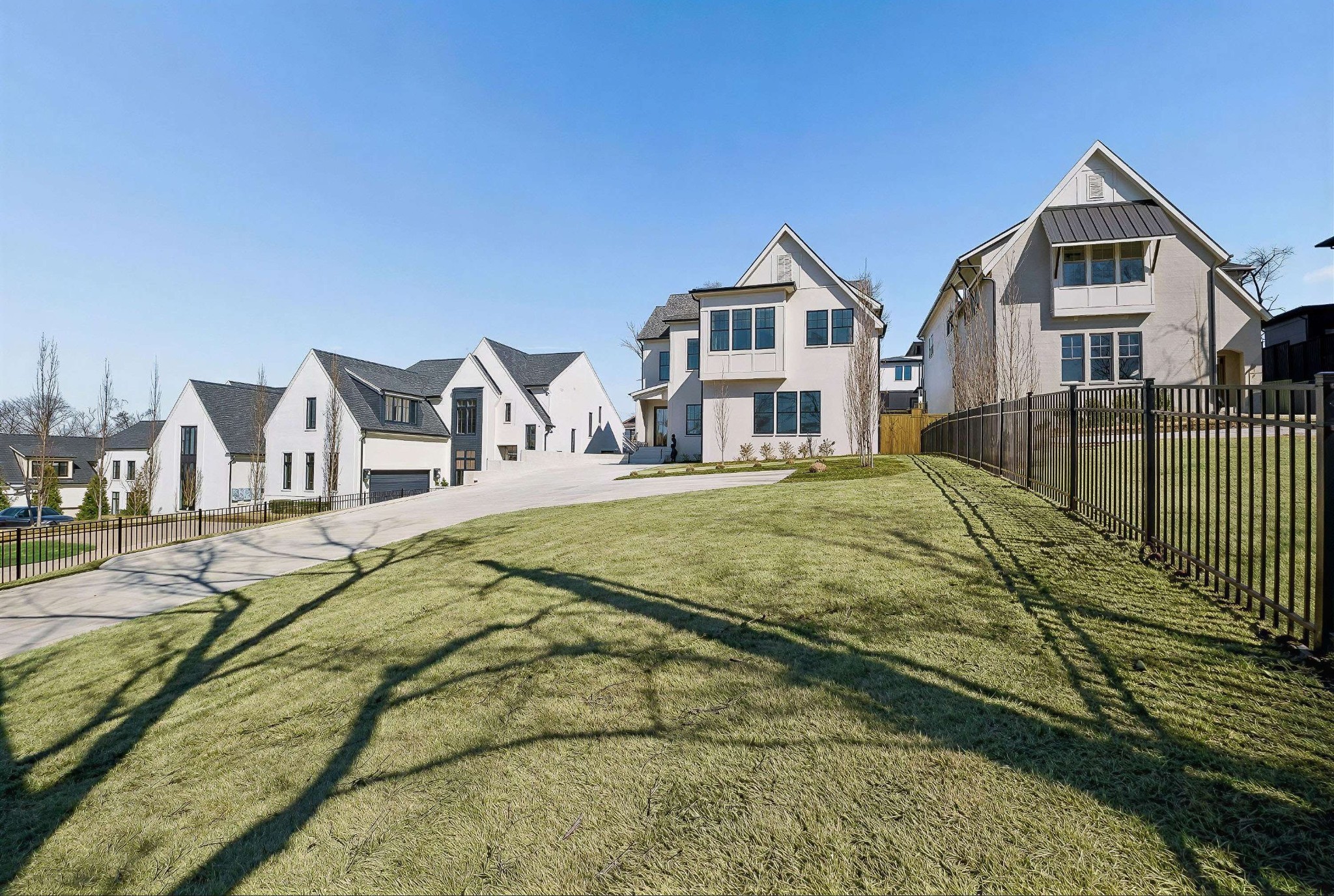 3420A Golf Club Ln