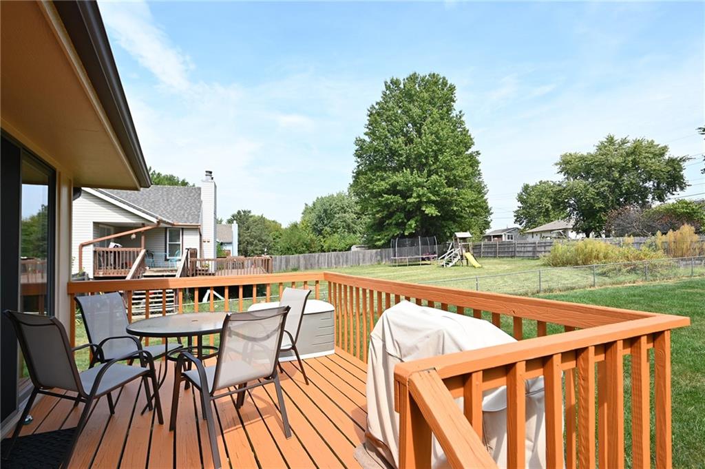 11433 N Highland Avenue