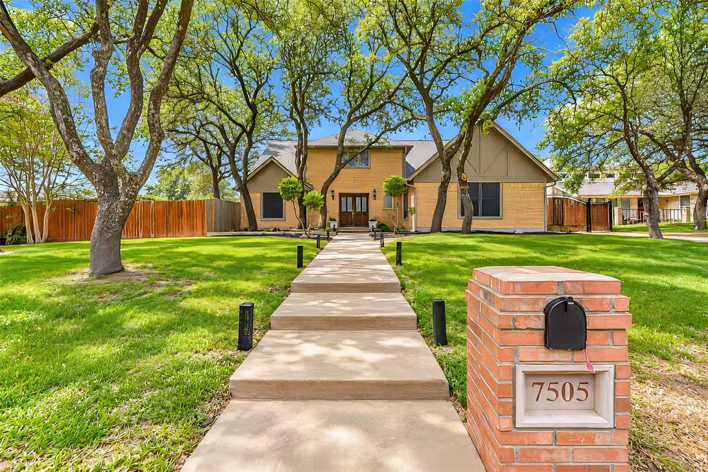 7505 Canyon Crest Court