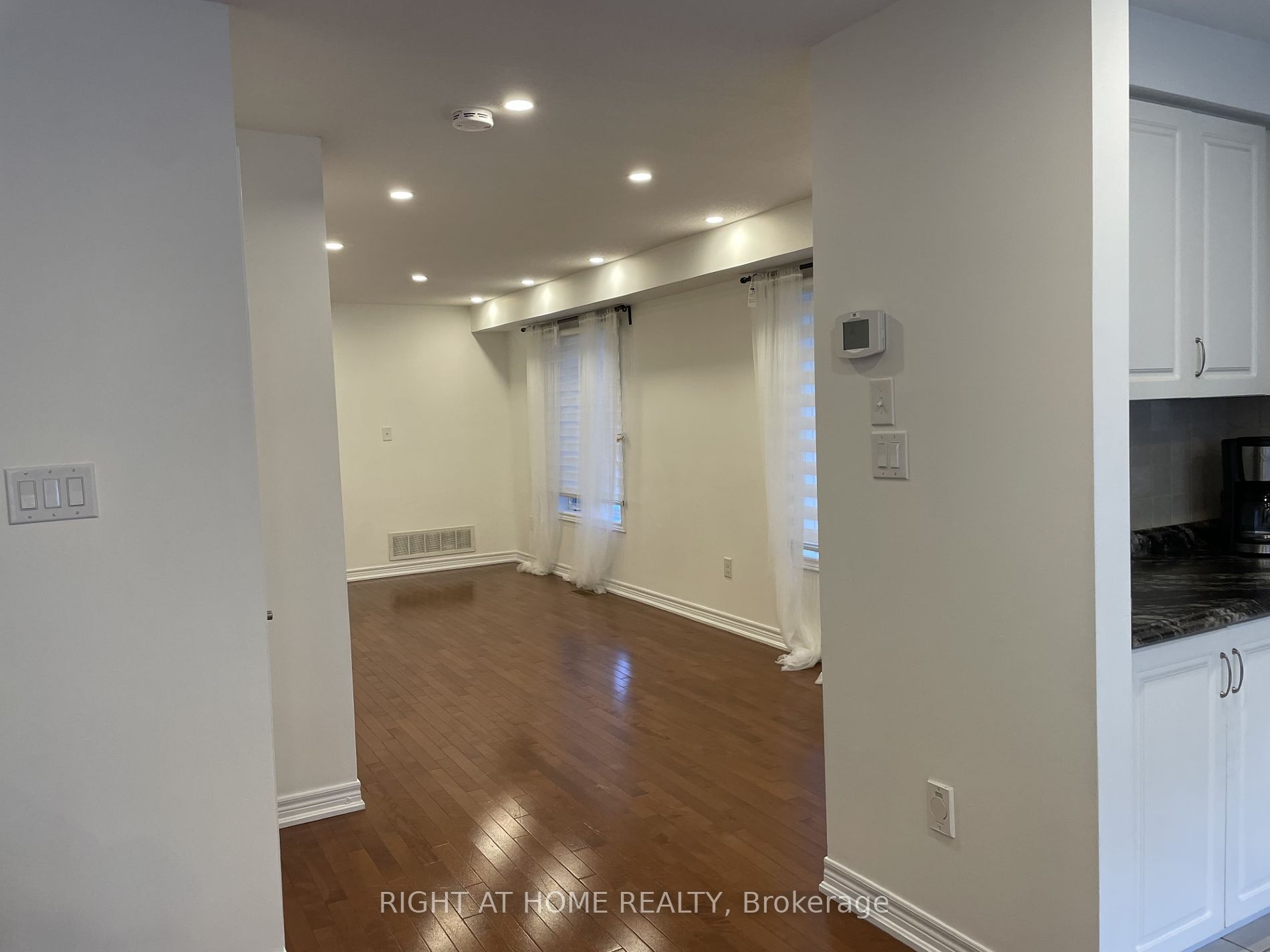 4689 E Thomas Alton Blvd