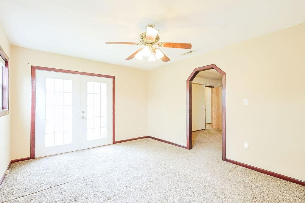 409 S Catalpa Street