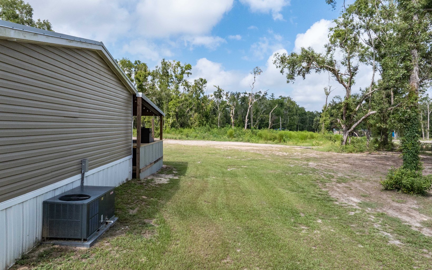 1935 NE Shady Oaks Rd