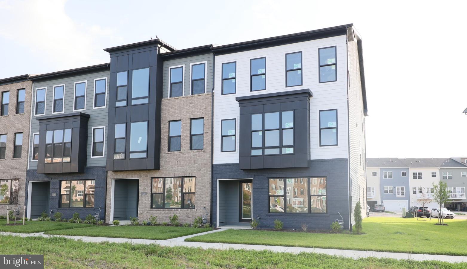 121 Summit Point Boulevard 15-J