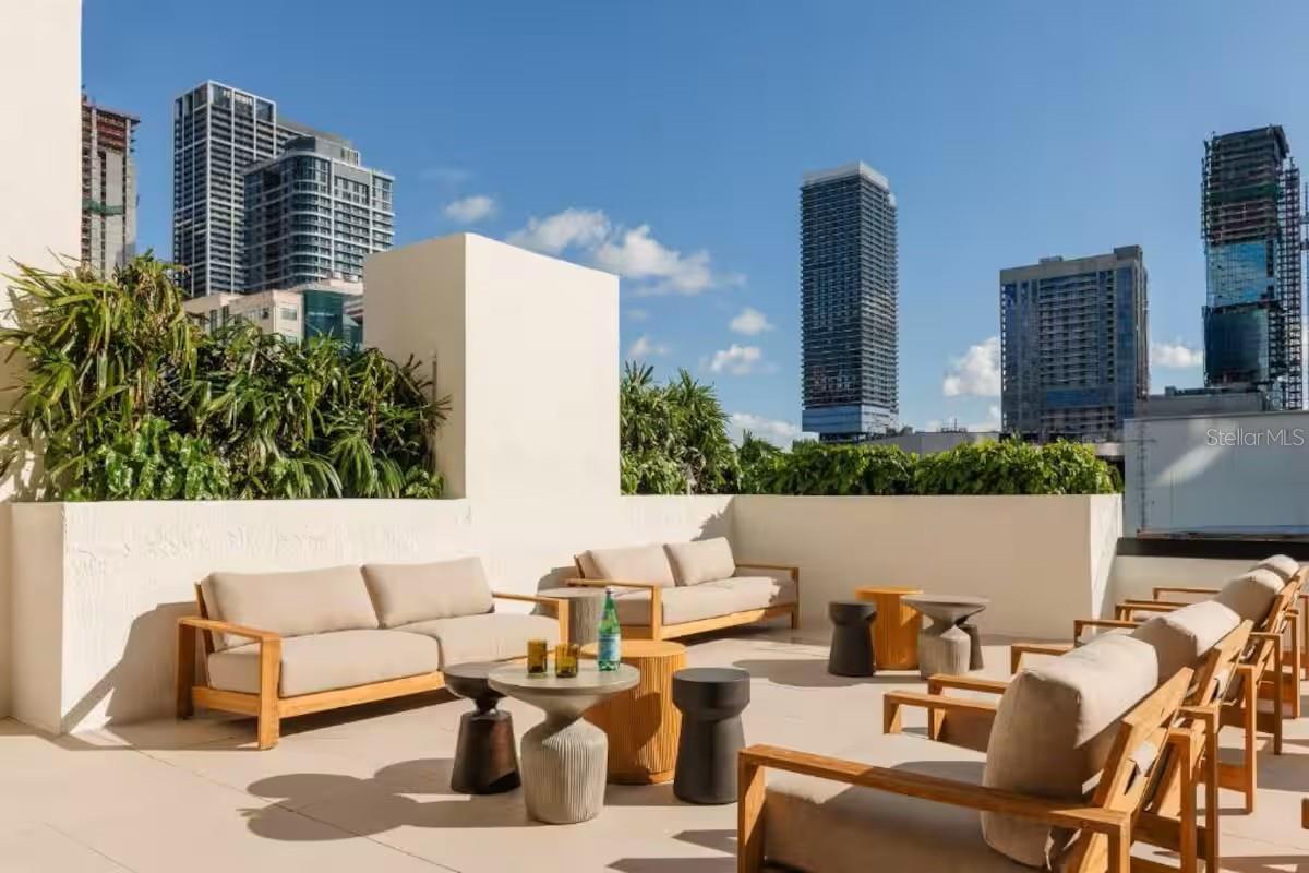 225 N Miami Avenue 1407
