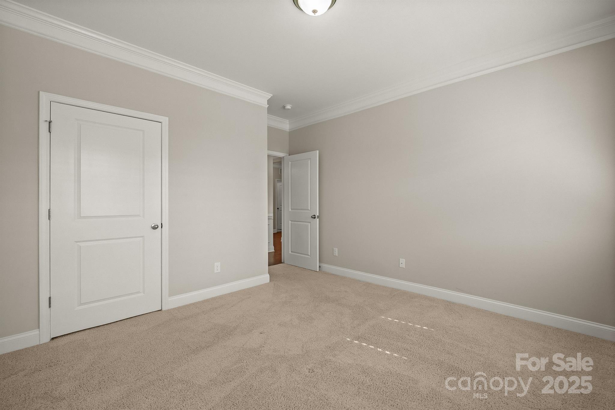 3692 Summer Haven Drive