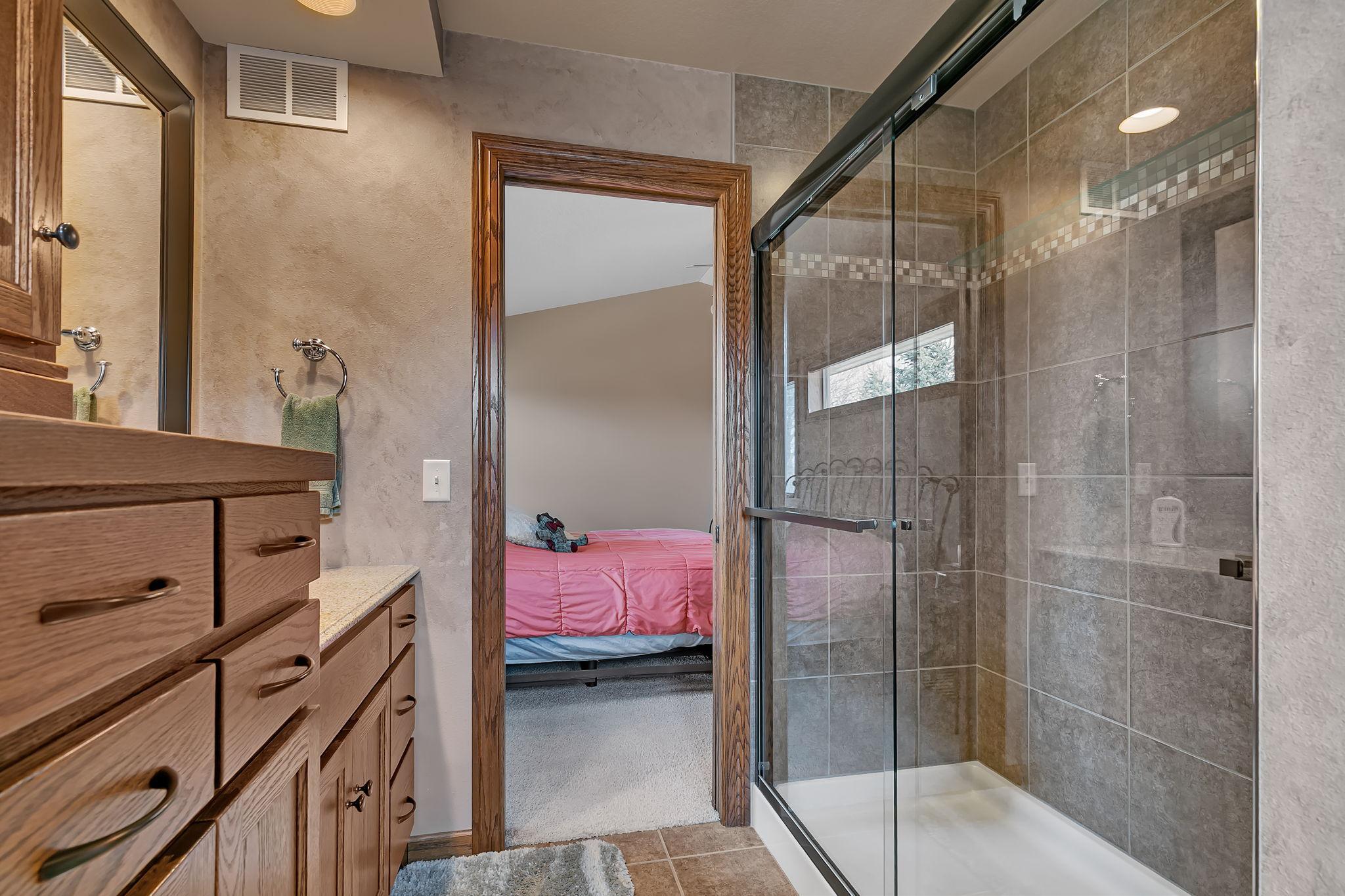 1201 Huntington Drive S