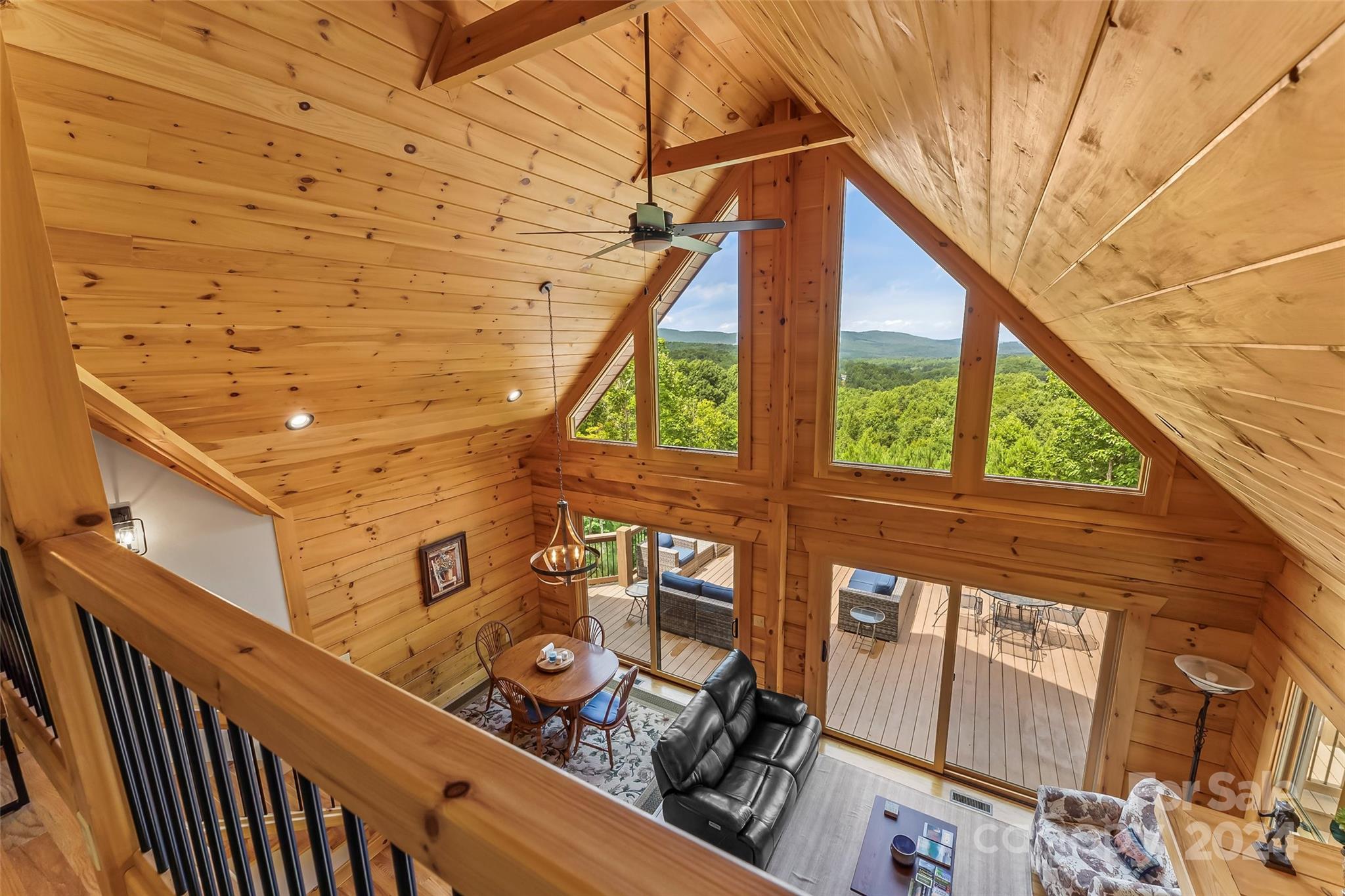 573 Lakeview Trail