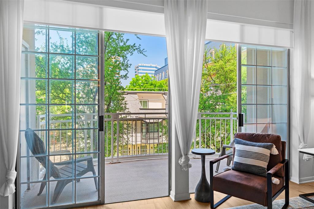 3225 Turtle Creek Boulevard 330