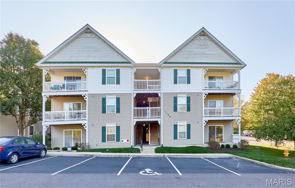 1149 Arbor Creek Drive 1A