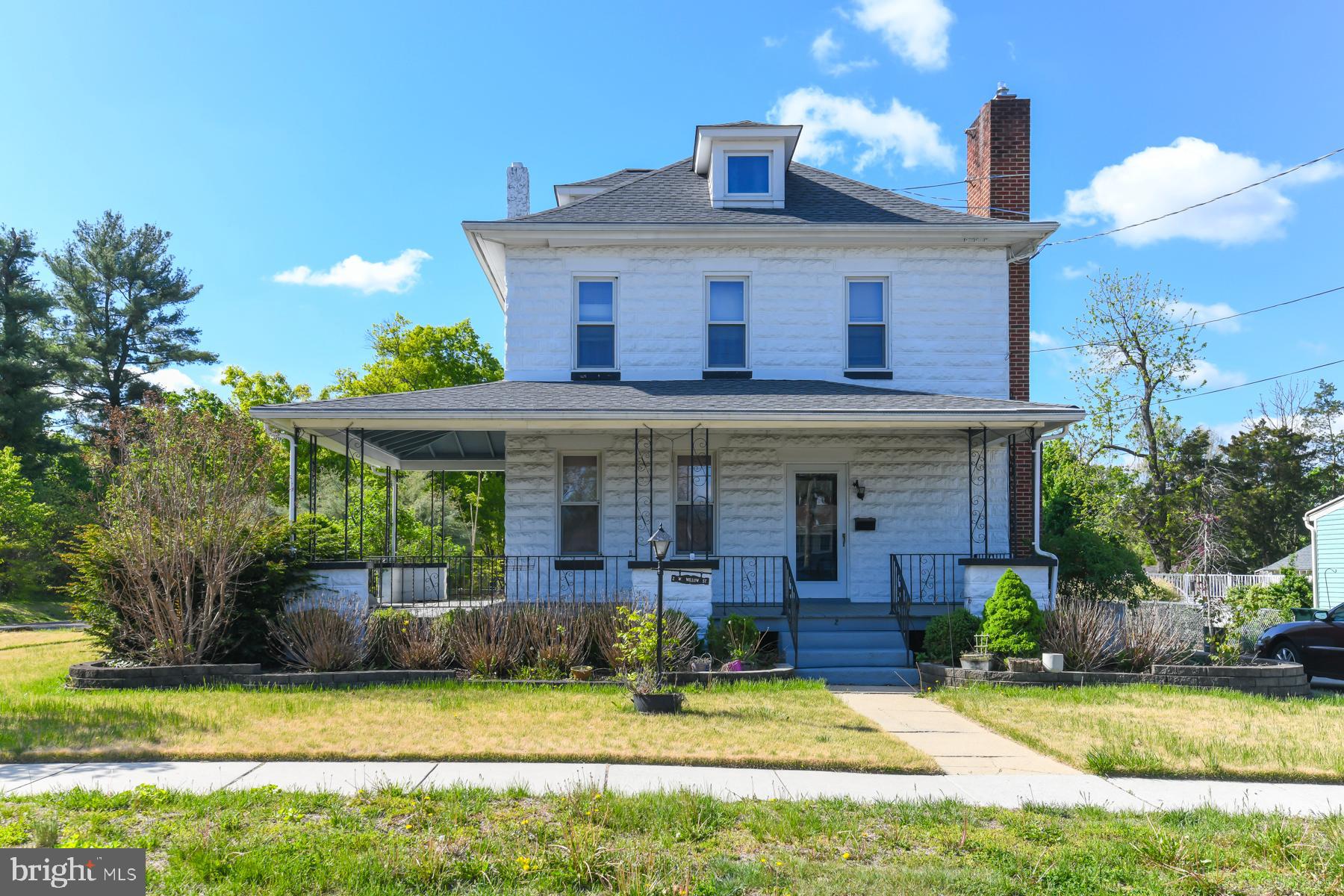2 W Willow Street