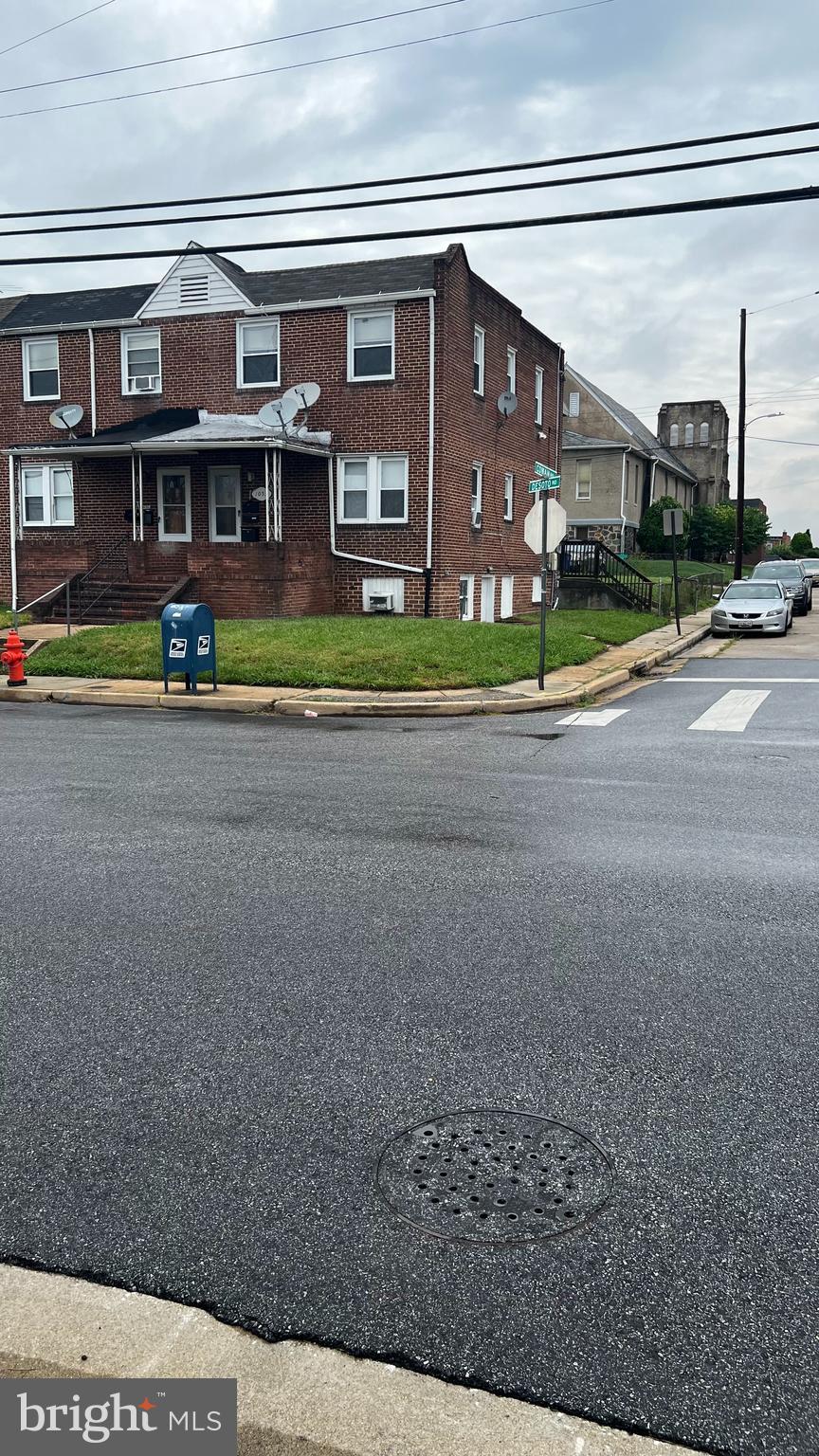 1051-1053 Desoto Rd  