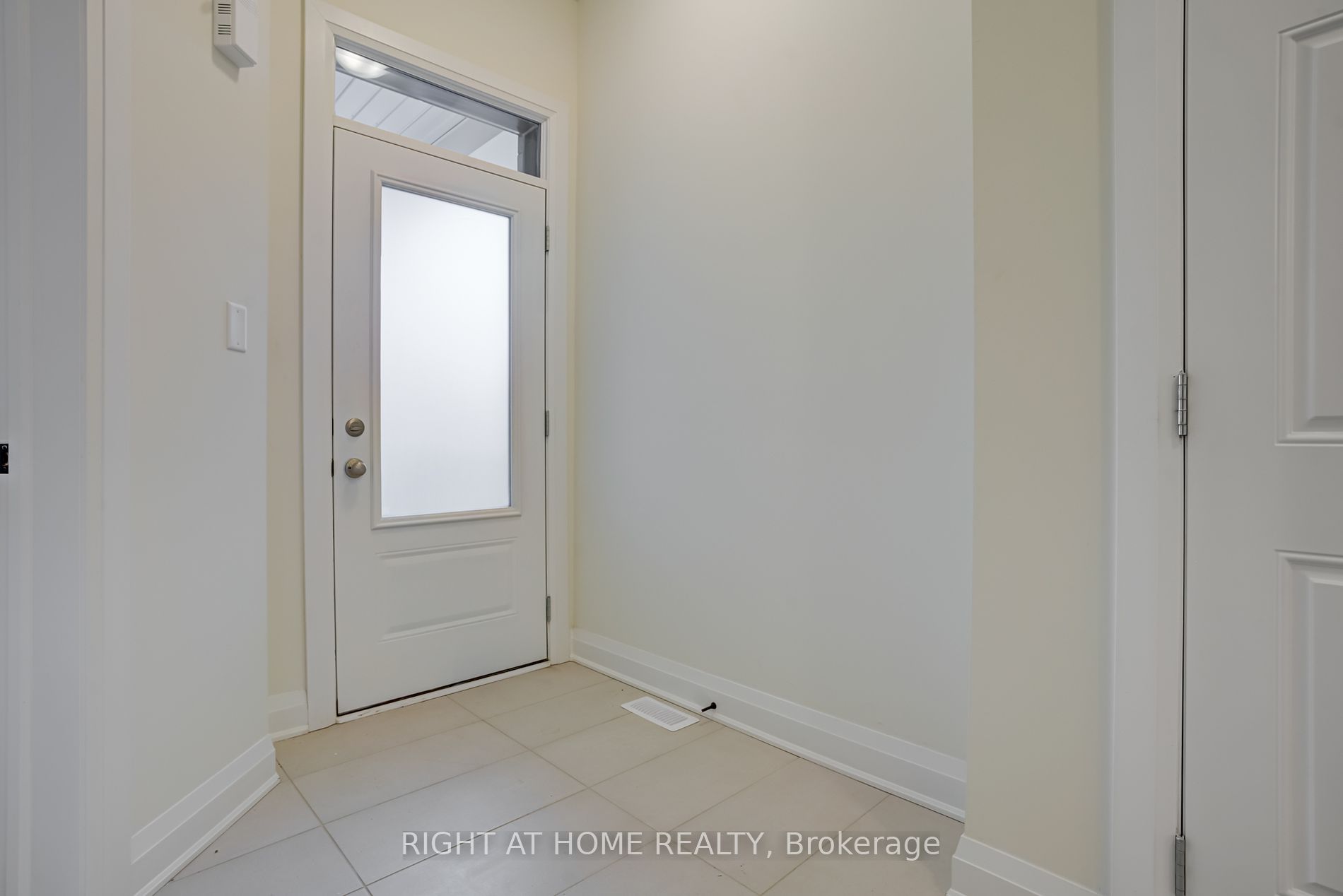 3242 Chimney Swift Cres