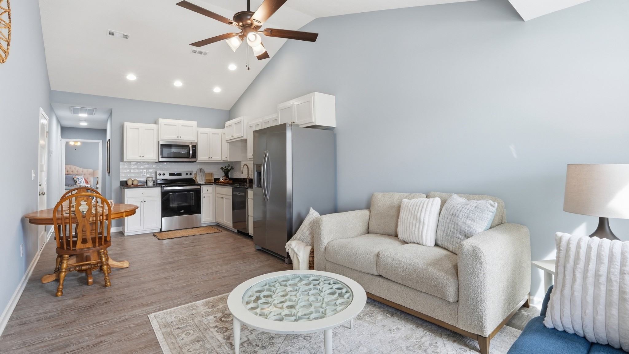741 Kings Ln B-6