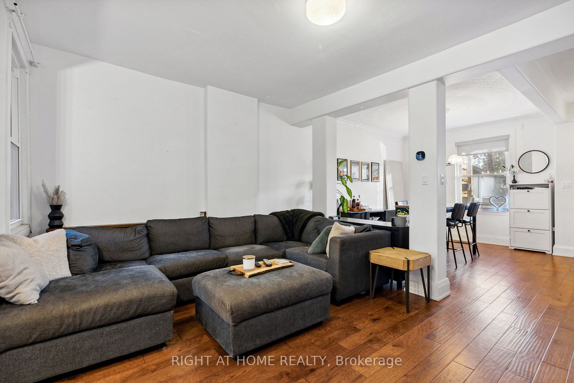 232 Maria St