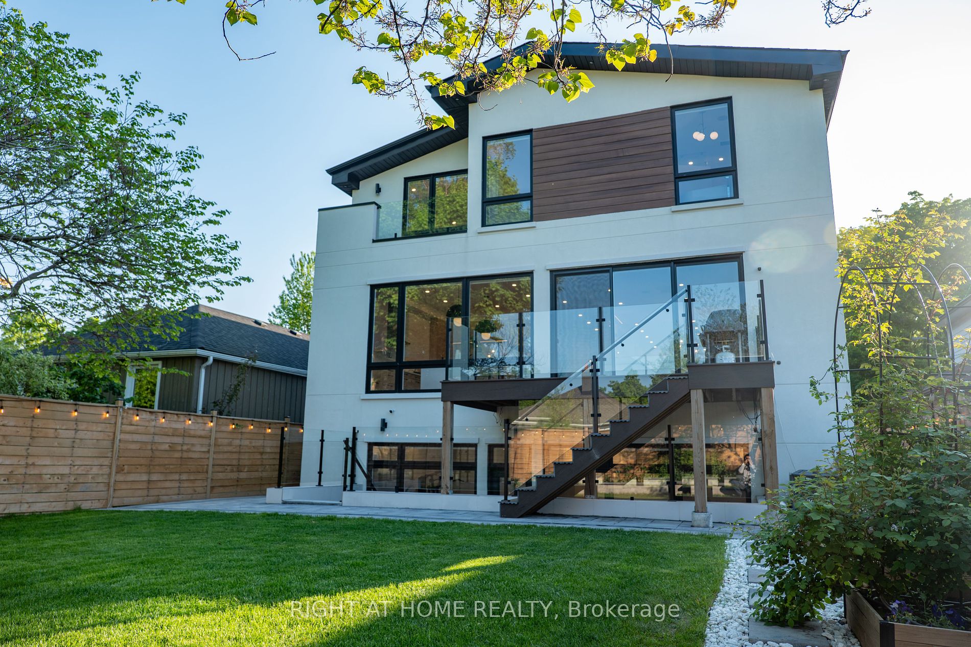 23 Chartwell Rd