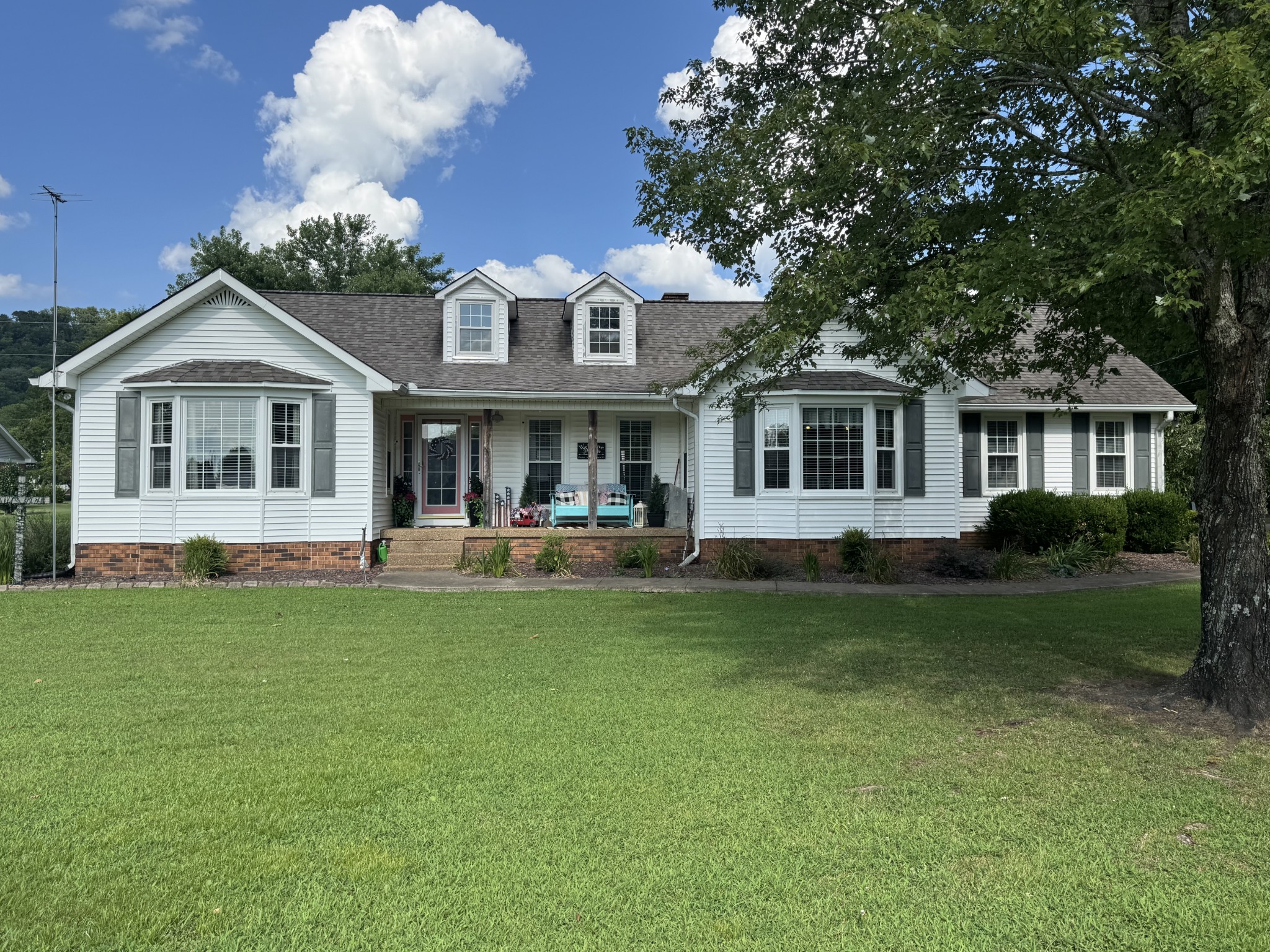 Nice 3 bedroom, 2 bath home at the end of the cul-de-sac. The living room has hardwood floors, a fireplace and gorgeous tongue and grooved wood ceiling. Very spacious kitchen, with seating at the counter, the breakfast nook, or the adjoining dining room. Owners bedroom has plenty of space with hardwood floors that lead to a tile floored bathroom with double vanity, a walk-in shower and an adjoining room that could be used for a nursery/office or small fourth bedroom. With this beautiful home you will also find an attached two car garage with a bonus room upstairs for storage or with the addition of a heat & cooling unit, could be used for additional square footage. Outside you'll find a covered front porch, concrete patio, and a concrete driveway. Make plans to tour this magnificent home!!!