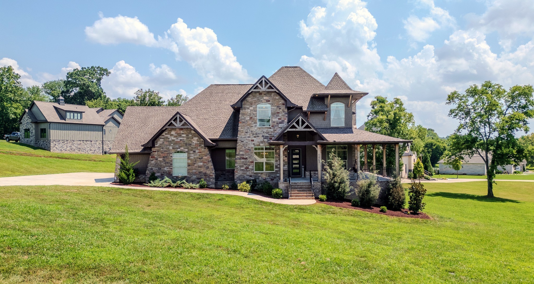 1043 Emerald Valley Dr