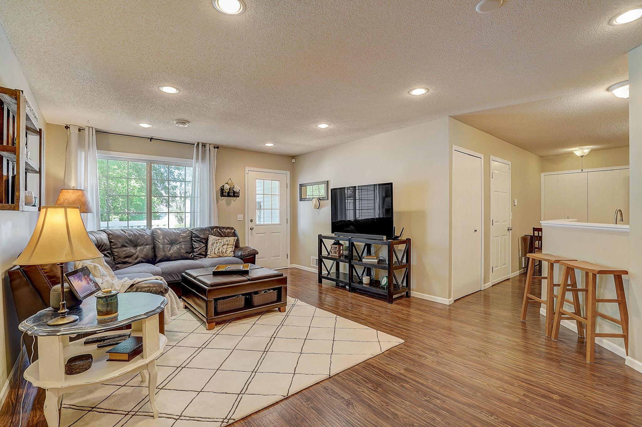 7162 Quarry Avenue NE