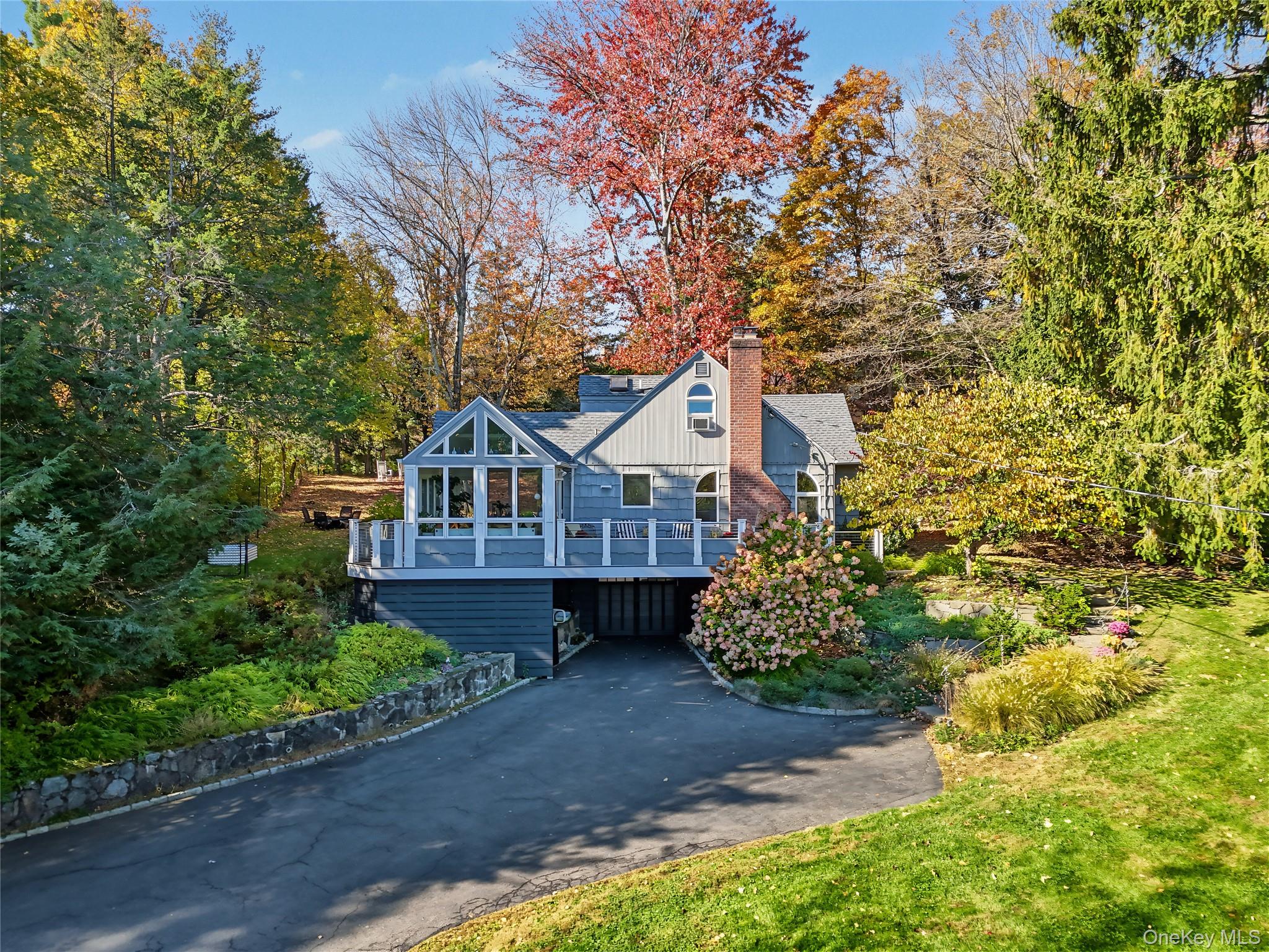 21 Lakeview Avenue W