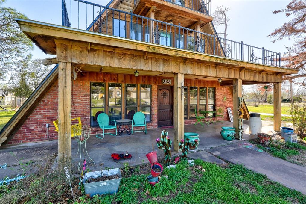 308 W Harper