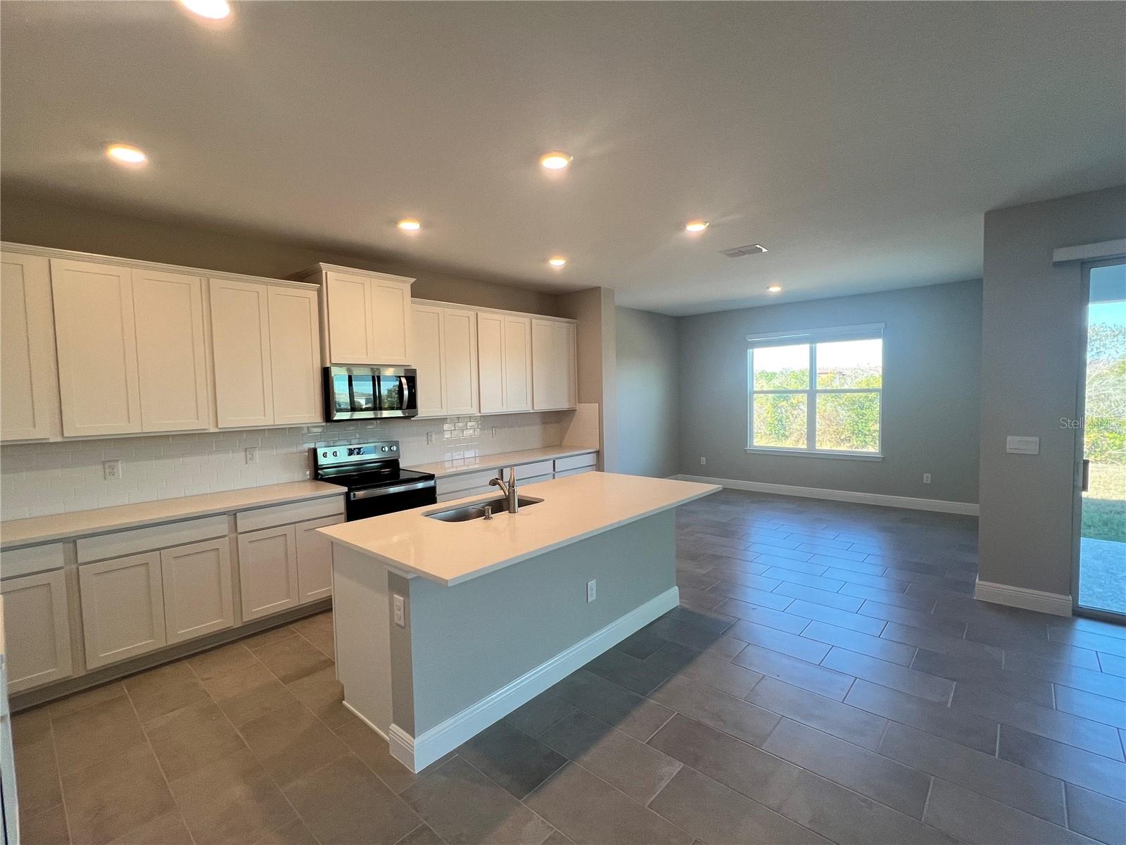 2315 Warren Acres Boulevard