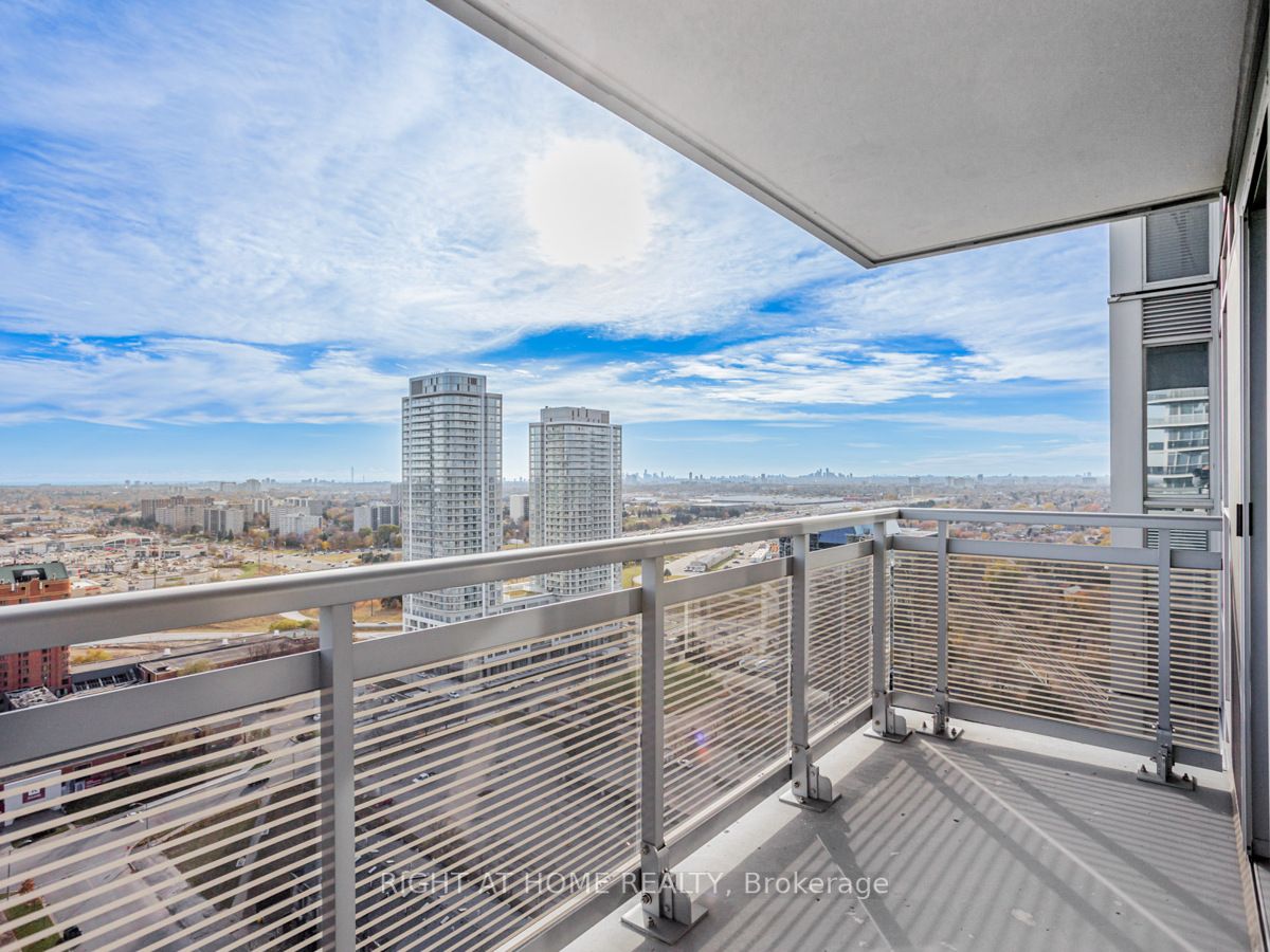 275 Village Green Sq 2716