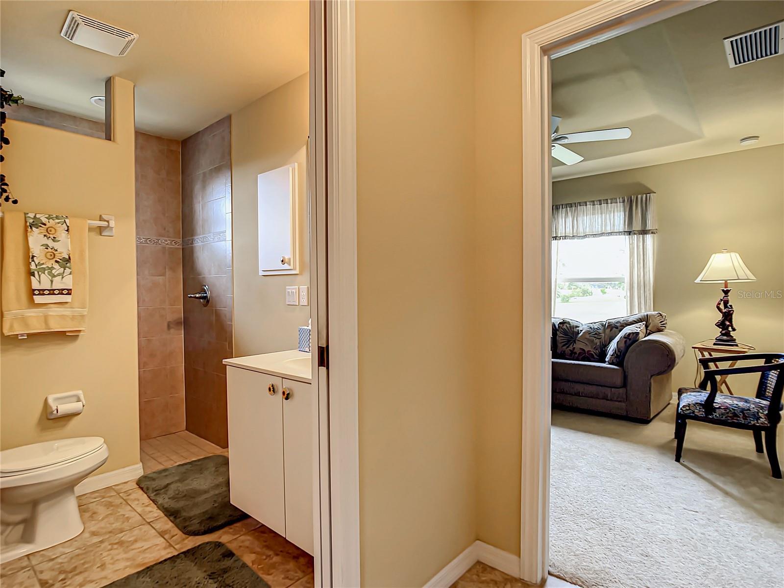 938 Boundary Boulevard