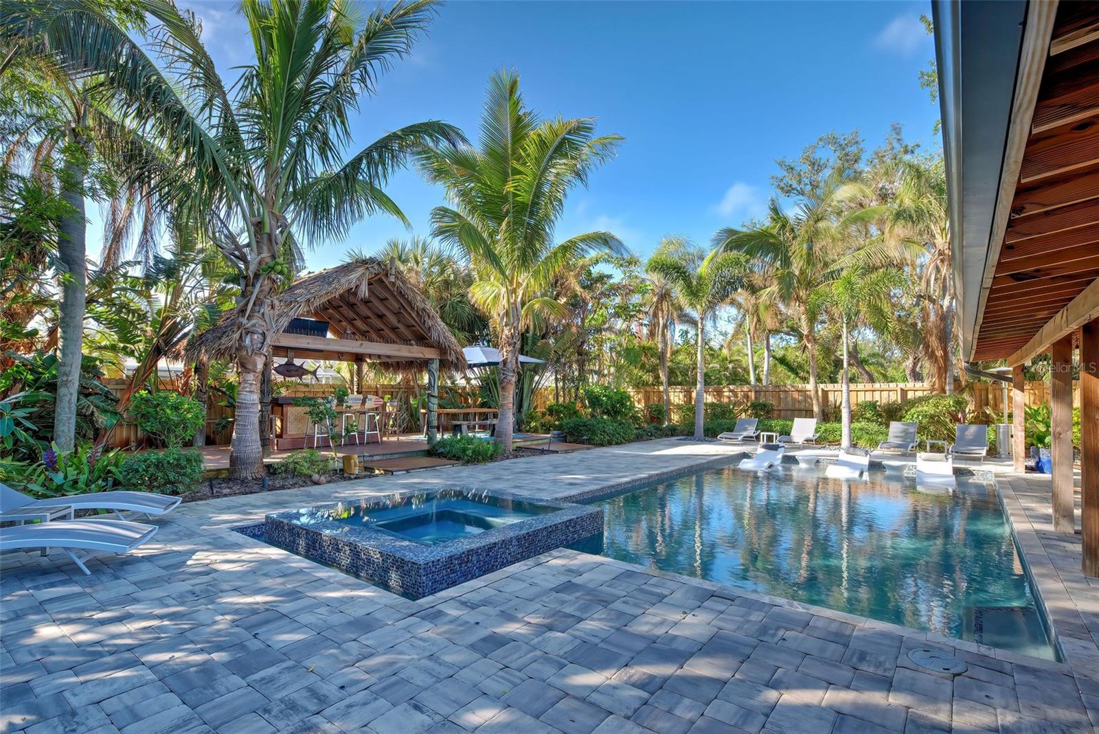 315 Palmetto Road W