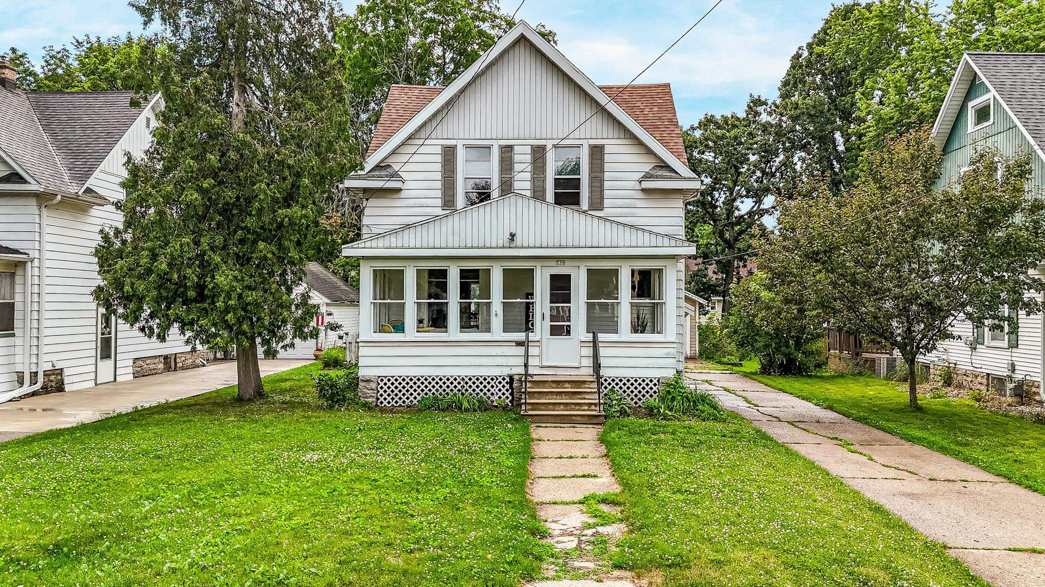 739 Monroe Street