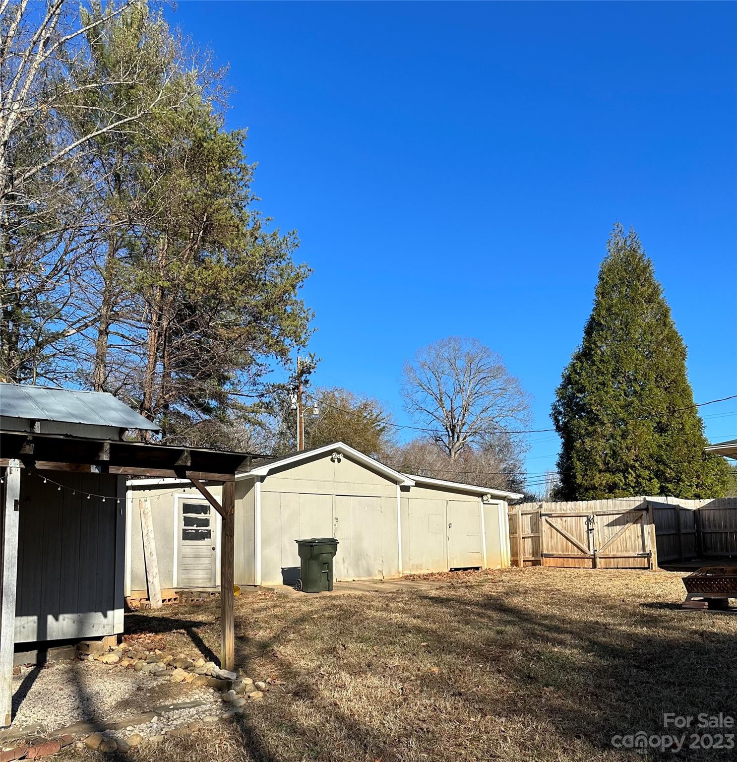 2736 Fairwood Drive