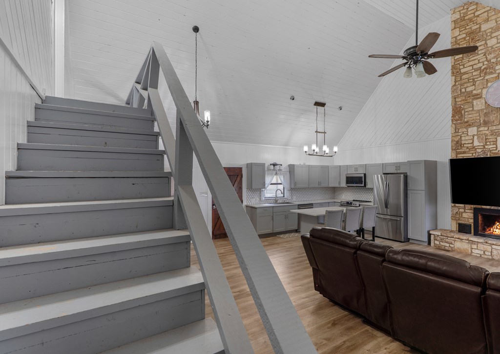 1341 Ranchero Rd