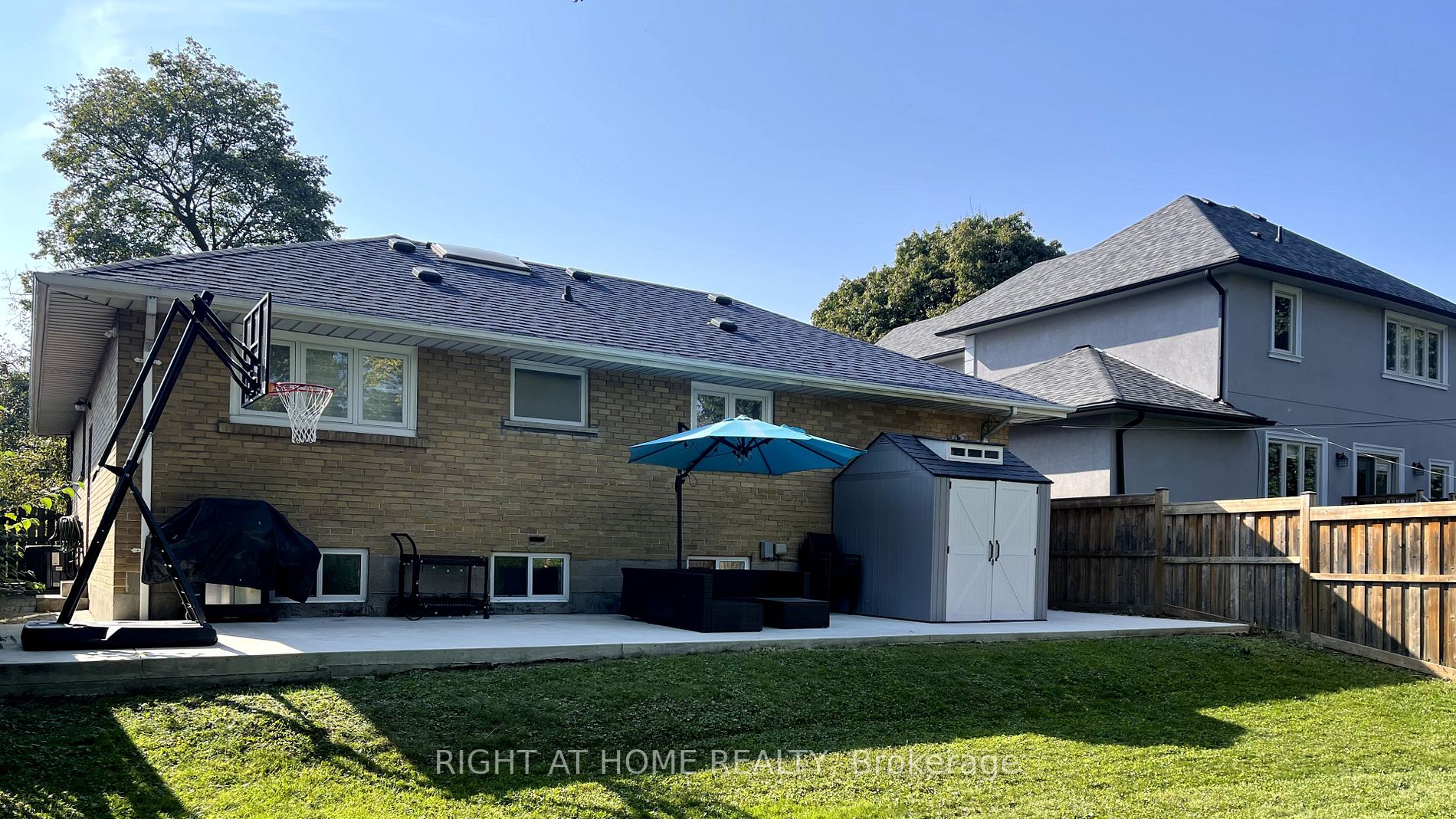 381 Martin Grove Rd
