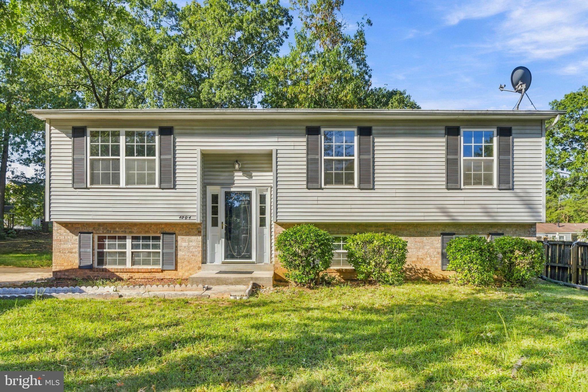 4004 Hobart Court