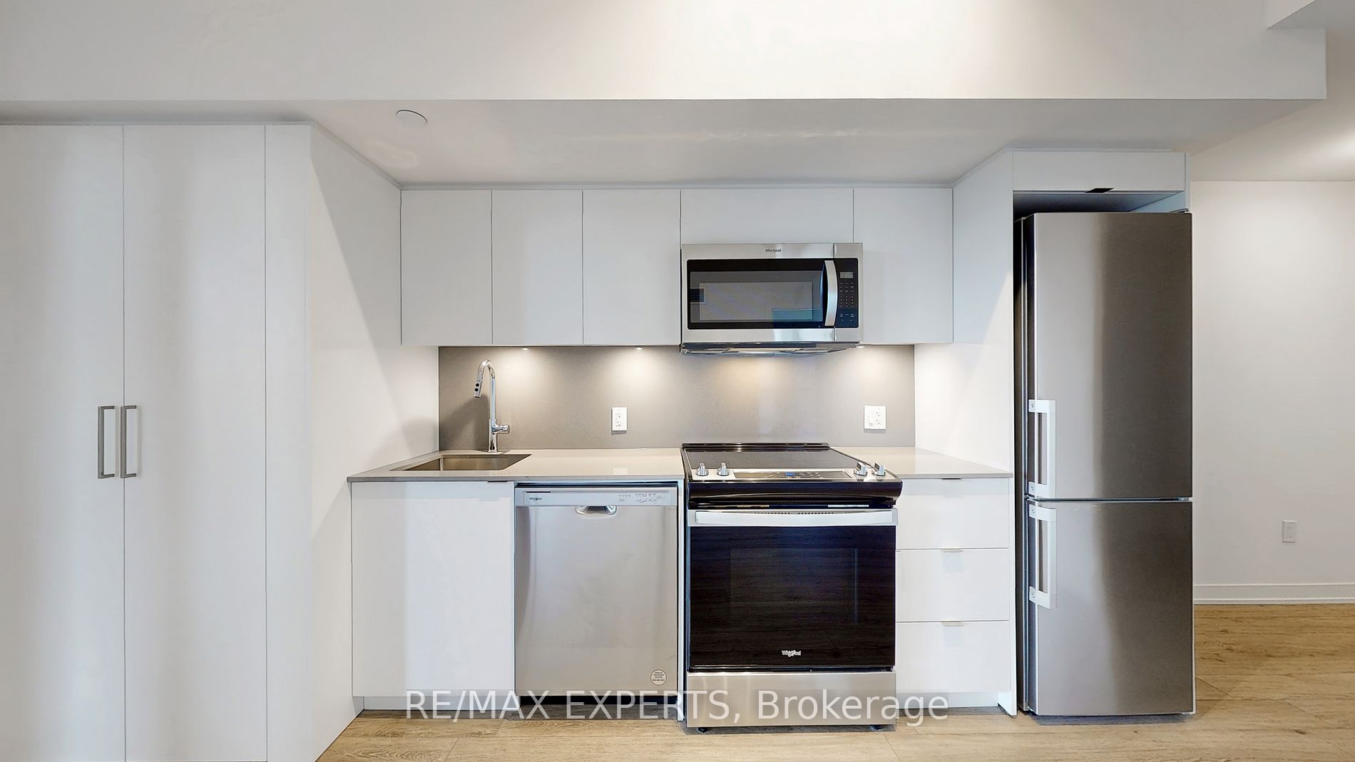 500 Wilson Ave 824