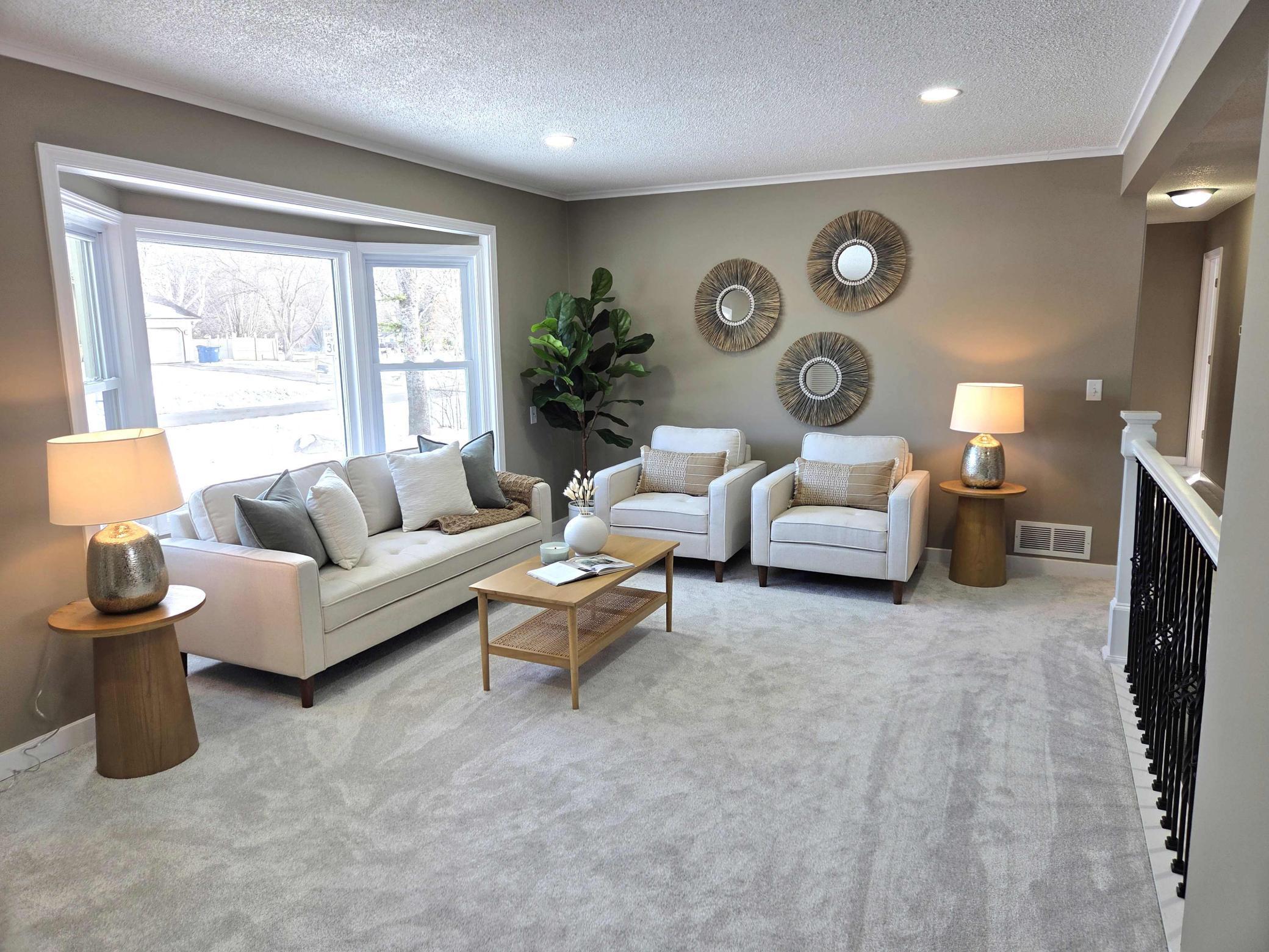 11209 Independence Avenue N